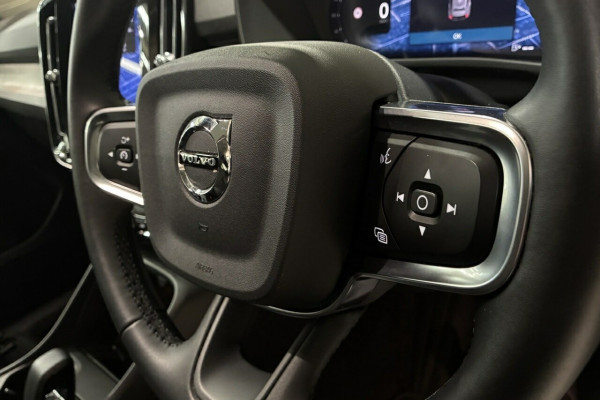 2025 Volvo XC40 XZ Plus B4 SUV Image 14