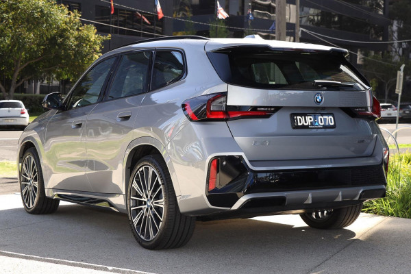 2025 BMW iX1 U11 xDrive30 M Sport SUV image 8