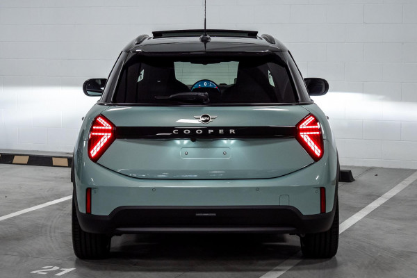 2025 MINI Cooper F65 C Favoured Hatch image 5