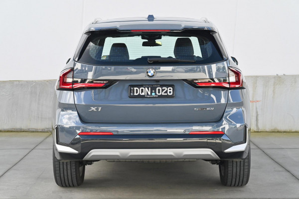 2025 BMW X1 U11 sDrive18i SUV image 3