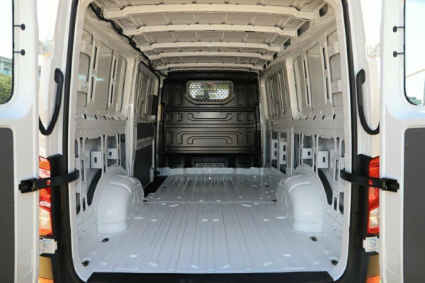 2018 MY19 Volkswagen Crafter SY1 LWB with Overhang Van