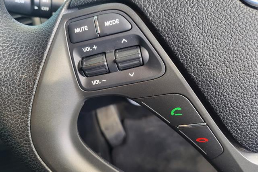 2018 Kia Cerato YD S Hatch Image 13