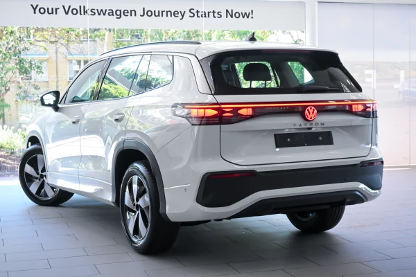 2025 Volkswagen Tayron R4 110TSI Life SUV Image 2
