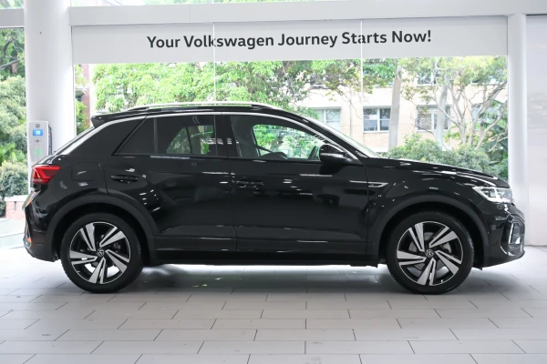 2025 Volkswagen T-Roc 140TSI R-Line SUV Image 3