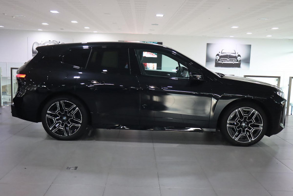 2026 MY25 BMW iX I20 xDrive45 M Sport SUV image 6
