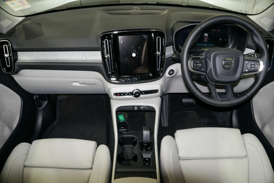 2025 MY26 Volvo XC40 XZ Plus B4 SUV Image 5