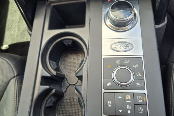 2017 Land Rover Discovery Series 5 SE SUV Image 15