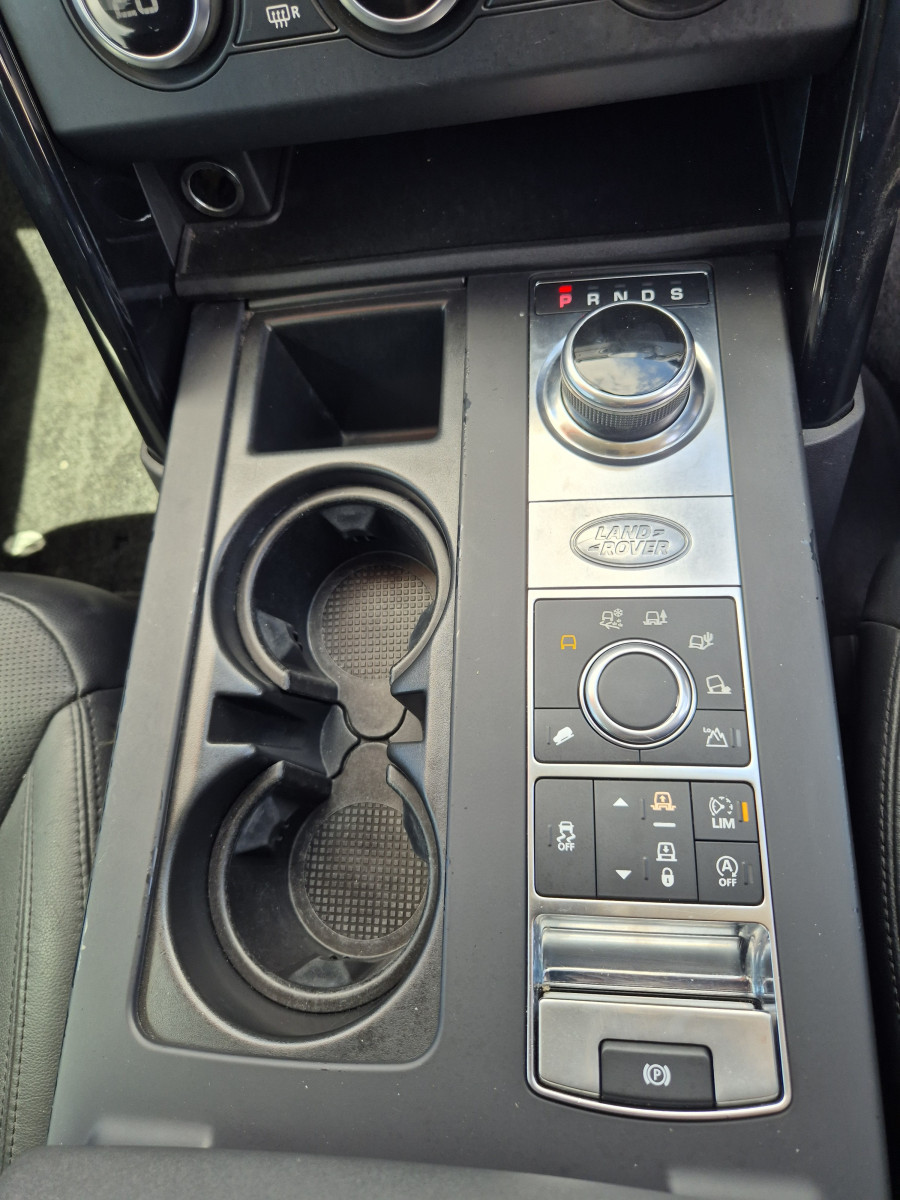 2017 Land Rover Discovery Series 5 SE SUV Image 15