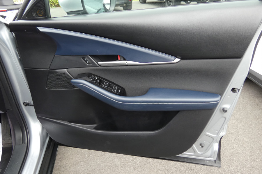 2023 Mazda CX-30 C30D G20 EVOLVE FWD SUV Image 16