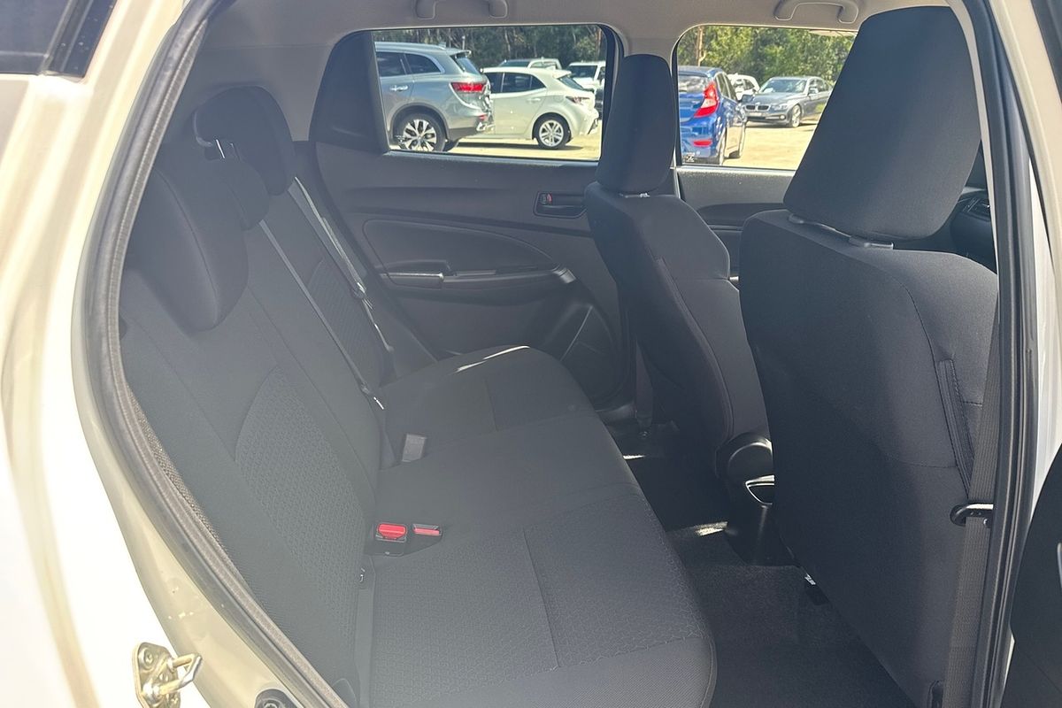 2023 Suzuki Swift AZ Series II GL Hatch Image 8