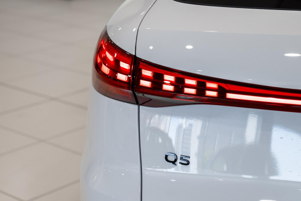 2026 Audi Q5 e-hybrid 270kW SUV image 25