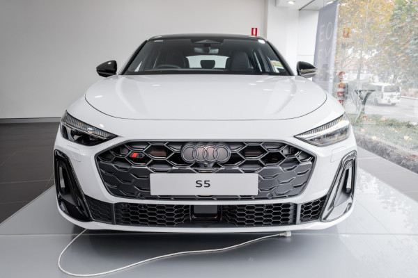 2025 Audi S5 B10 edition one Sedan image 4