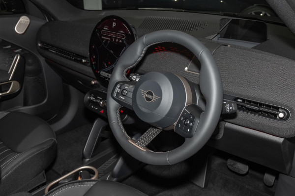 2026 MINI Aceman J05 SE Favoured Hatch image 6