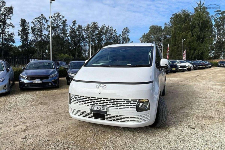 2022 Hyundai Staria Load US4.V1  Van Image 2