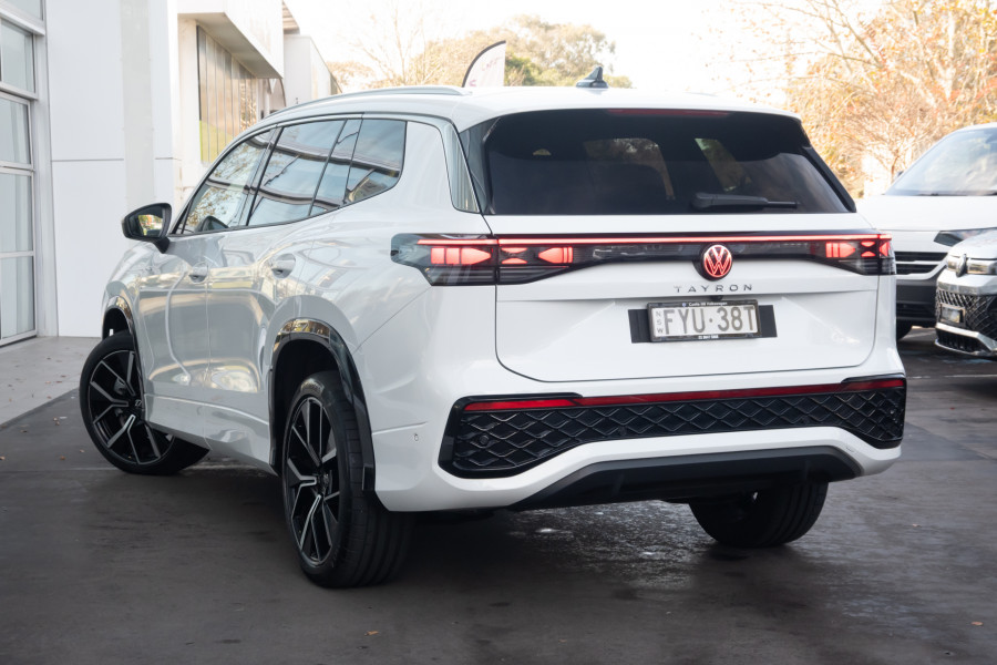2025 Volkswagen Tayron R4 195TSI R-Line SUV Image 2