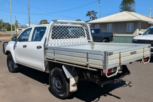 2021 Toyota HiLux GUN125R WorkMate Double Cab Chassis Image 5