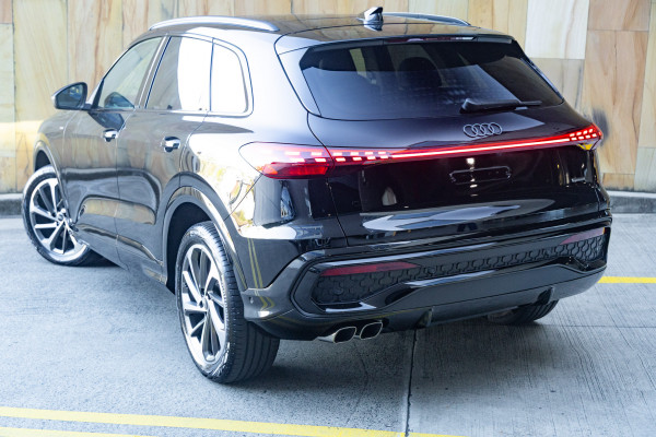 2025 Audi Q5 GU TDI 150kW Sport SUV image 2