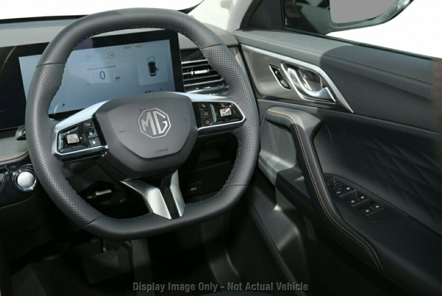 2024 MY24.5 MG HS AS33 Essence SUV Image 7