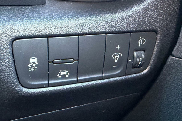 2020 Hyundai KONA OS.3 Active SUV Image 15
