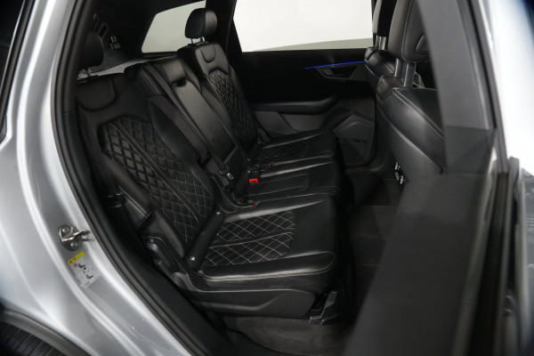 2018 Audi SQ7 TDI SUV Image 31
