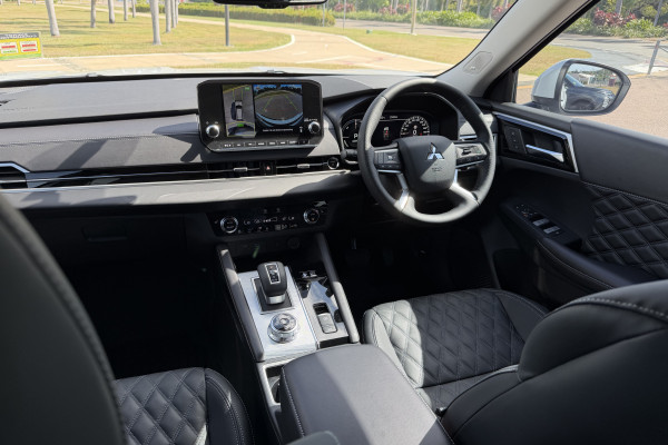 2025 MY24 Mitsubishi Outlander ZM PHEV Exceed SUV Image 16