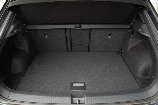 2025 MY26 Volkswagen T-Roc D11 140TSI R-Line SUV image 22
