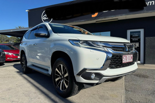 2017 Mitsubishi Pajero Sport QE Exceed SUV Image 4