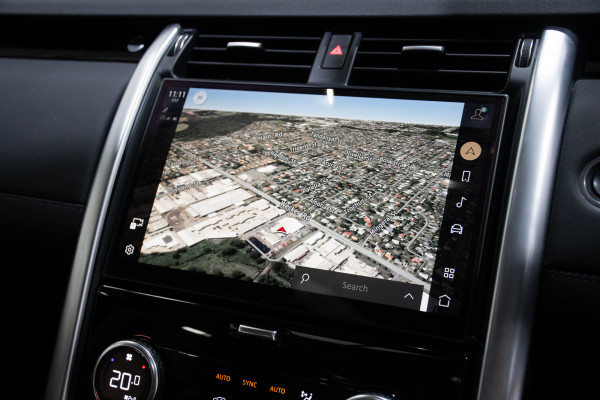 2023 Land Rover Discovery Series 5 D300 S SUV Image 18