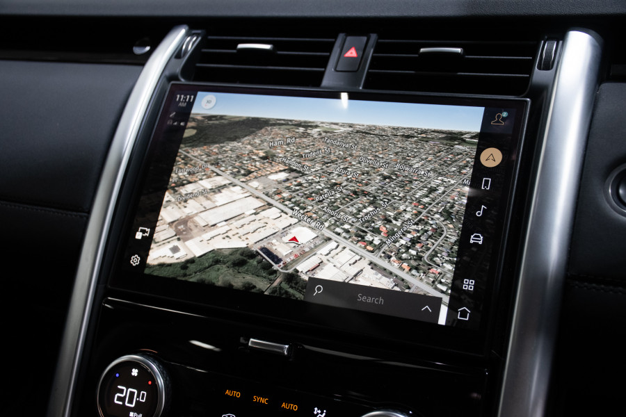 2023 Land Rover Discovery Series 5 D300 S SUV Image 18