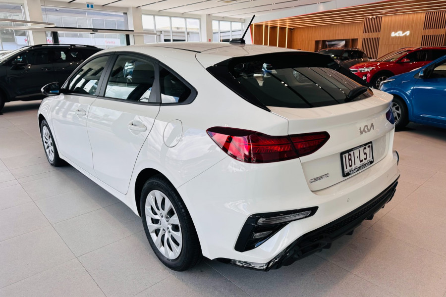 2024 Kia Cerato BD S Hatch Image 6