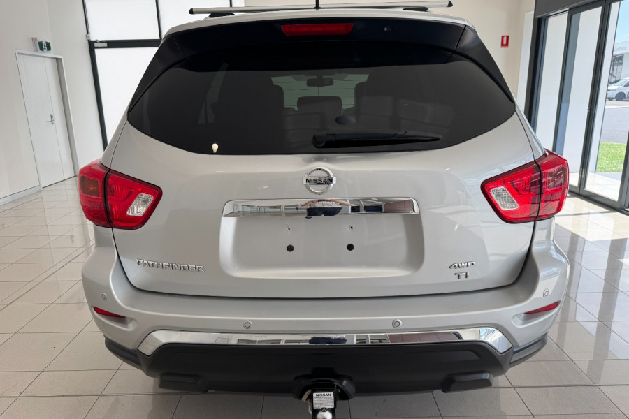 2017 Nissan Pathfinder R52 Ti SUV Image 9