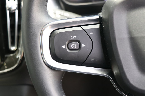 2018 Volvo Xc40 (No Series) MY19 T4 Momentum Suv