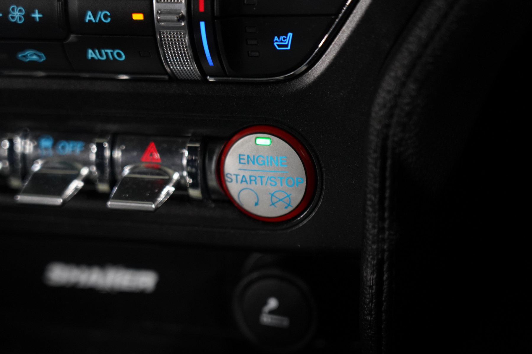2016 Ford Mustang Fastback Gt 5.0 V8 Coupe Image 17