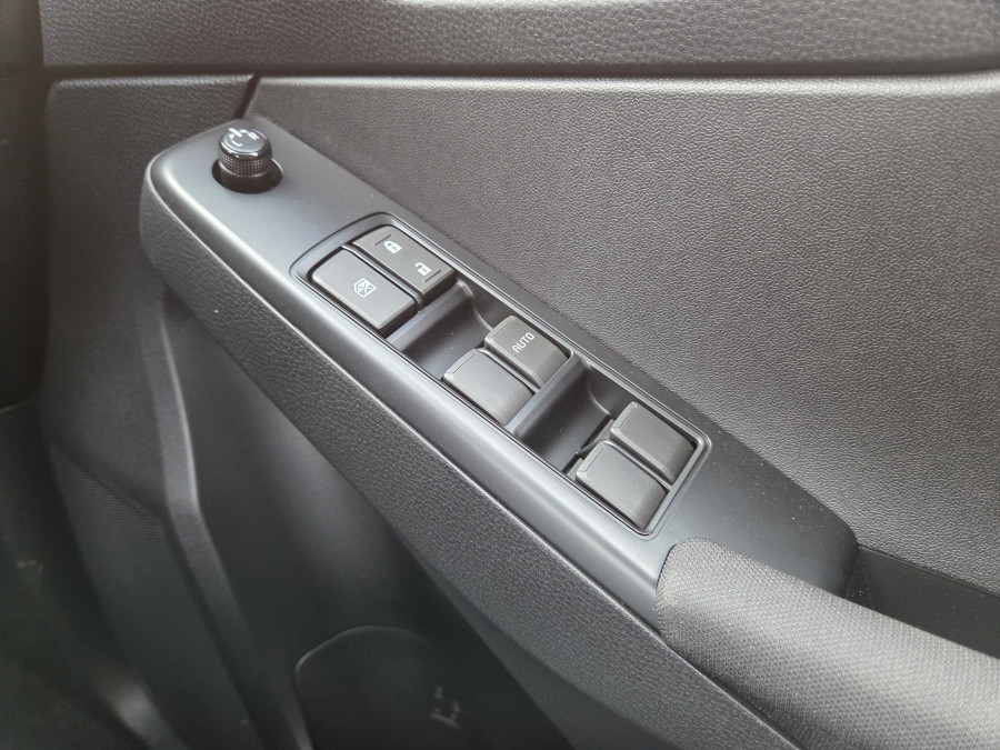 2025 MY25.5 Isuzu D-MAX RG SX Cab Chassis Image 16