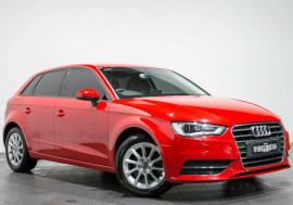 Audi A3 Attraction Sportback S tronic 8V
