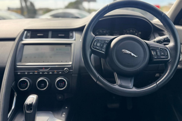 2019 Jaguar E-PACE X540 P250 SE SUV Image 10