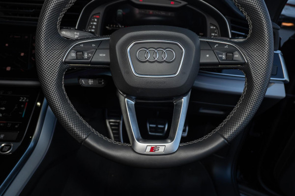 2024 MY25 Audi Q7 4M 55 TFSI S line SUV image 11