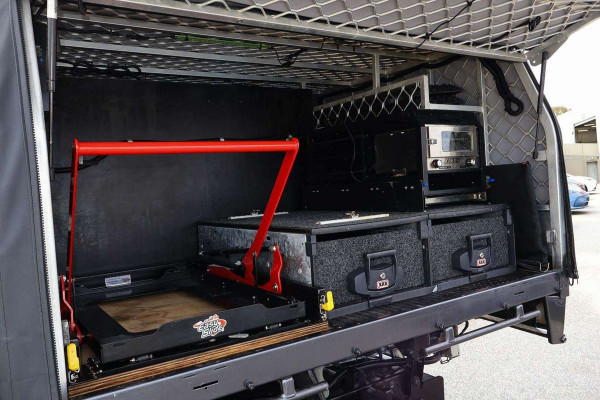 2017 Toyota LandCruiser VDJ76R GXL Dual Cab Chassis Image 8