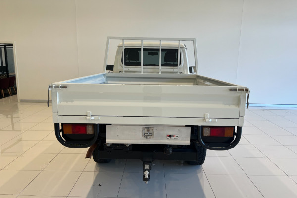2017 Toyota LandCruiser VDJ79R WorkMate Cab Chassis Image 5