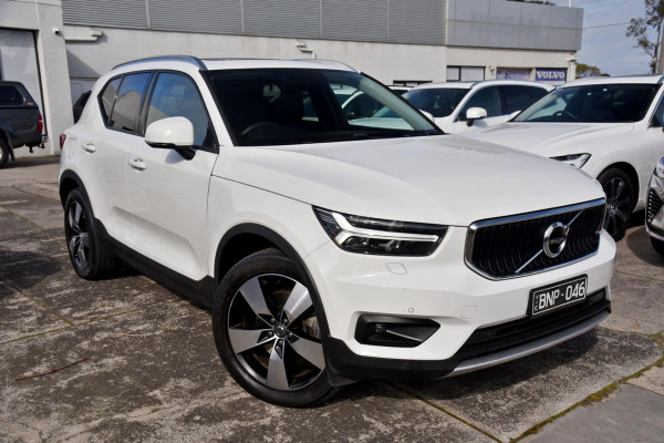 2021 Volvo XC40 XZ T4 Momentum SUV Image 1