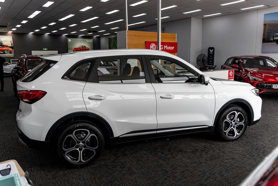 2024 MY24.5 MG ZS ZS32 Excite Hybrid+ SUV Image 8