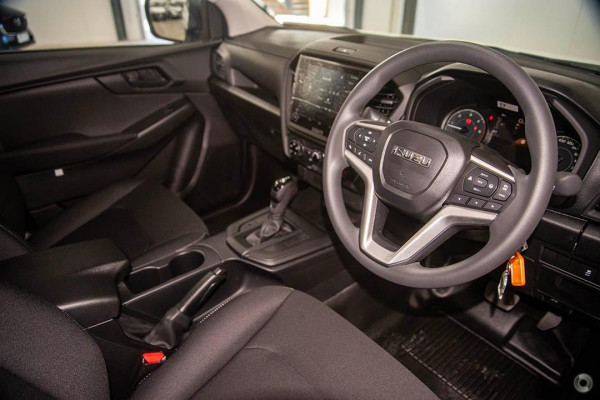 2025 MY24 Isuzu D-MAX  SX High Ride Cab Chassis Image 5