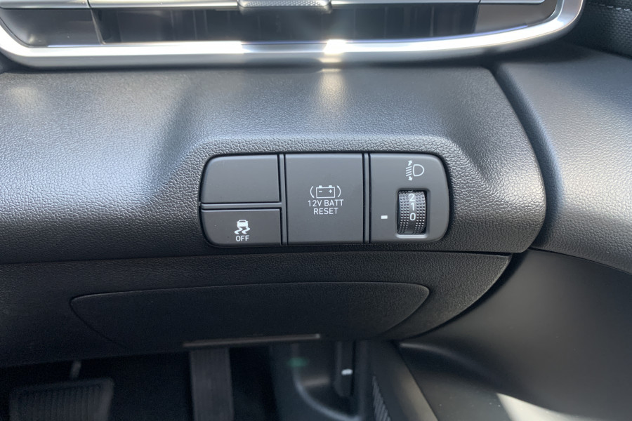 2024 MY25 Hyundai i30 CN7.V2 Elite Hybrid Sedan Image 22