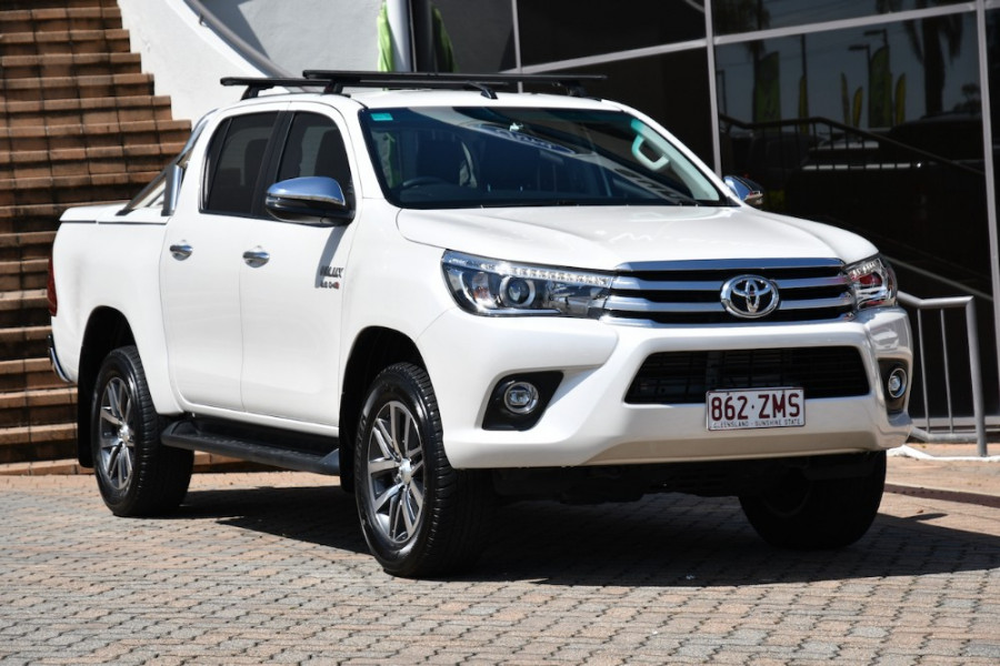 2017 Toyota HiLux GUN126R SR5 Dual cab