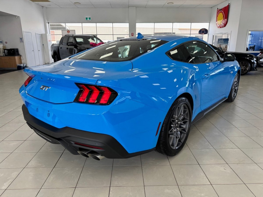 2025 Ford Mustang FO GT Hatch Image 7