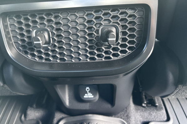 2025 MY26 Kia Tasman TK X-Line Ute Image 29