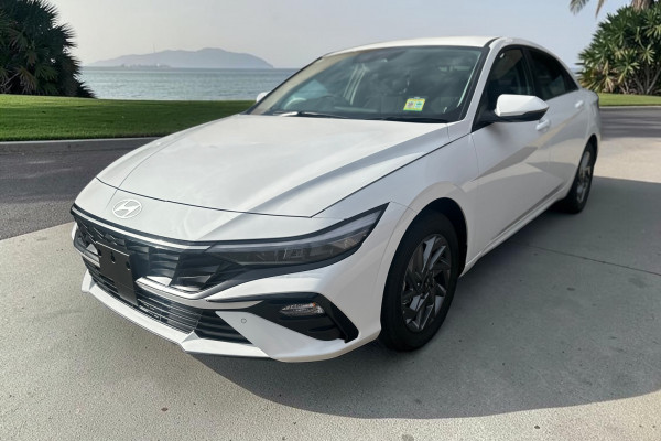2026 Hyundai i30 CN7.V4  Sedan Image 3