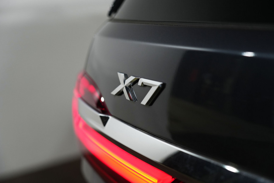 2021 BMW X7 Xdrive30d SUV Image 8
