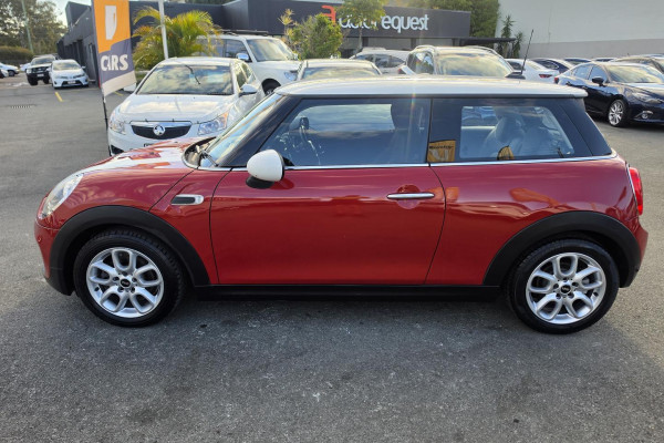 2015 MINI Cooper F56 Hatch Image 10