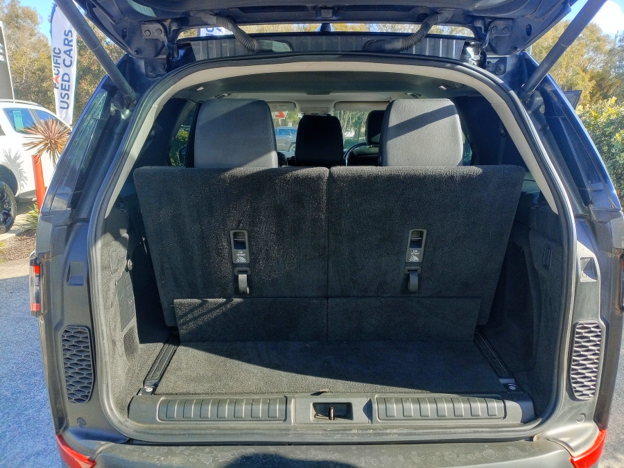 2017 Land Rover Discovery Series 5 SE SUV Image 7